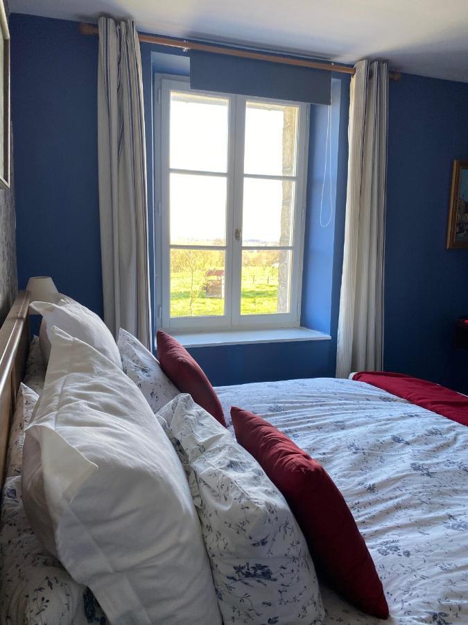Entire Farm House Stay, La Gerouardiere Barenton Exterior foto