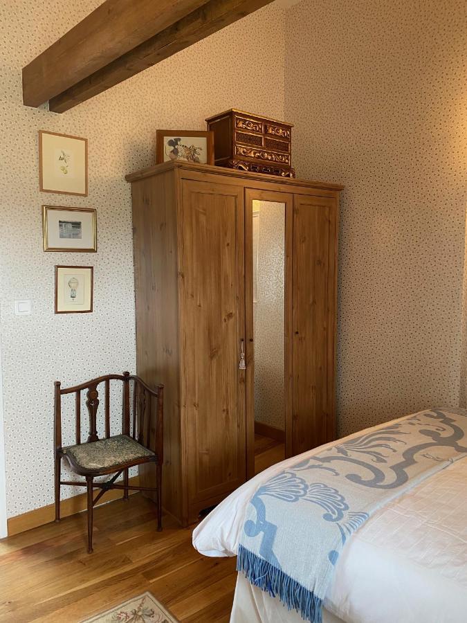 Entire Farm House Stay, La Gerouardiere Barenton Exterior foto