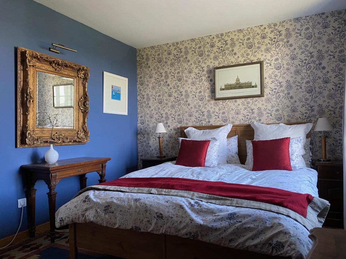 Entire Farm House Stay, La Gerouardiere Barenton Exterior foto