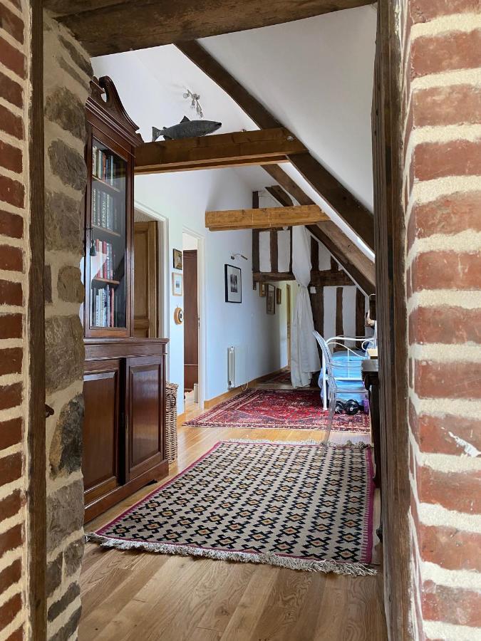 Entire Farm House Stay, La Gerouardiere Barenton Exterior foto