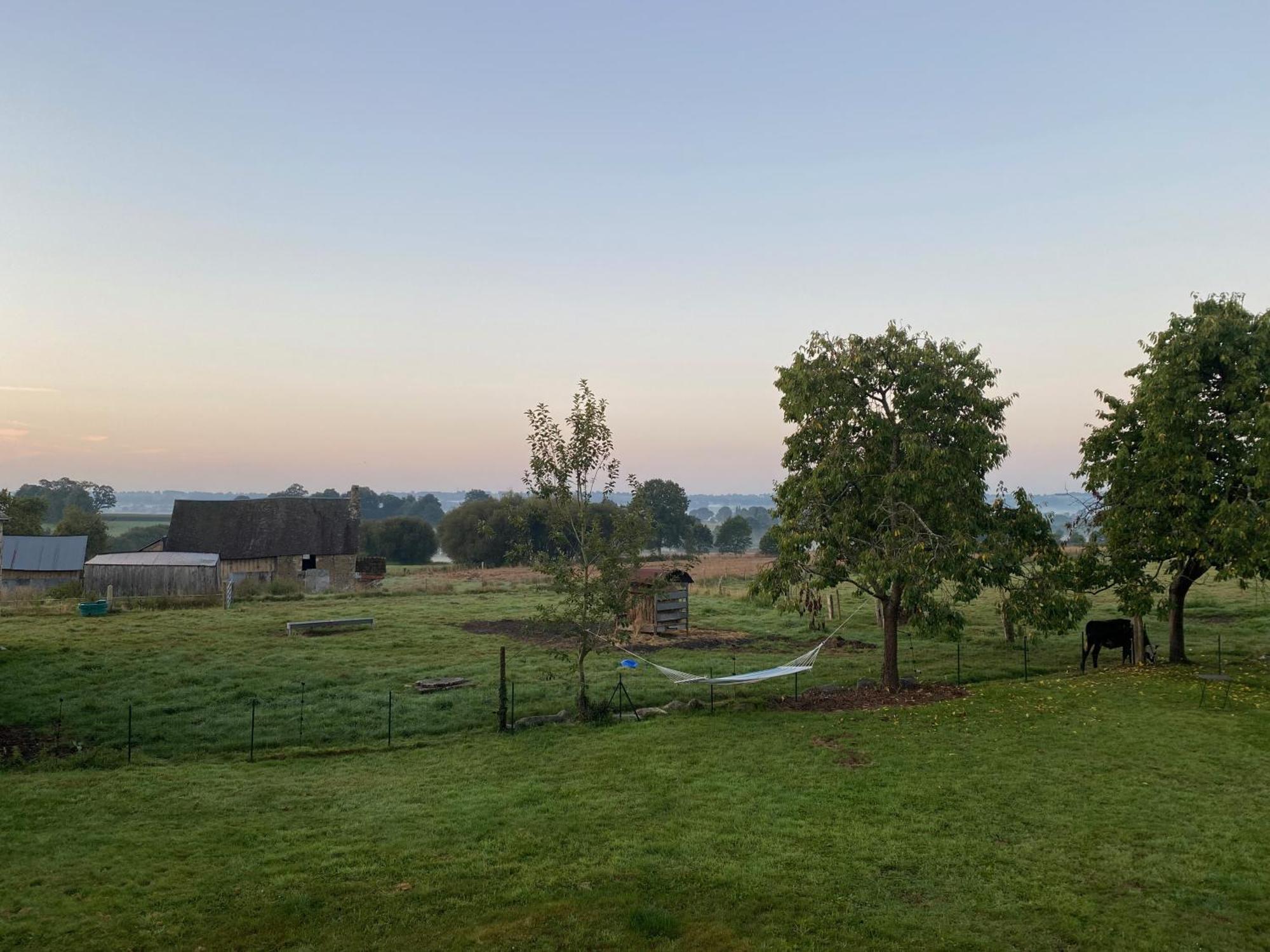 Entire Farm House Stay, La Gerouardiere Barenton Exterior foto